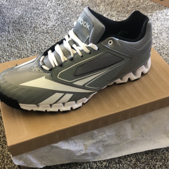 Brand new- Reebok zig techs - Picture 2 of 2